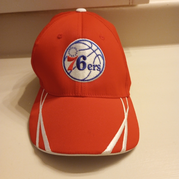 Fan Favorite NBA Philadelphia 76ers men's adjustable hat - Picture 2 of 6